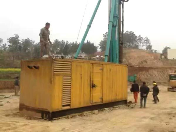 木鱼镇如何判断水冷式机油散热器密封件是否需要更换?